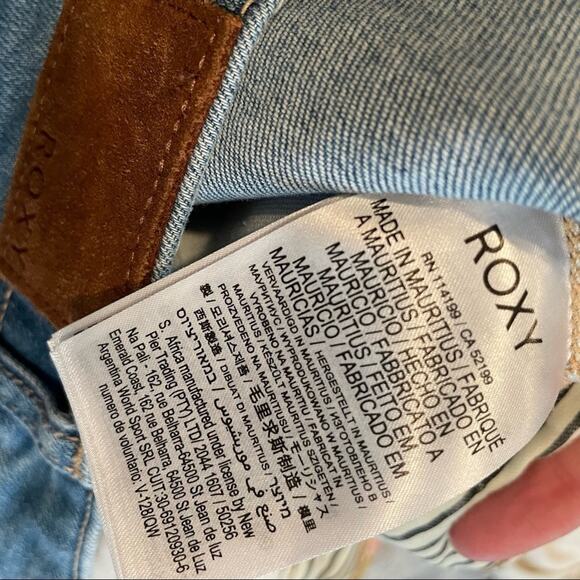 Roxy High Rise Super Short Jean Shorts Womens 26 Blue Denim Stretch Beach Summer - Picture 7 of 8